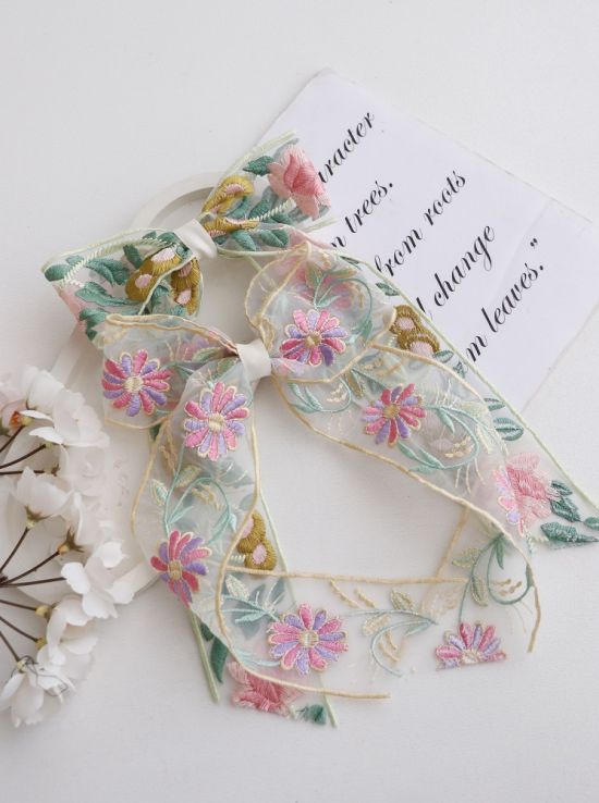 گیره گلدوزی پاپیونی