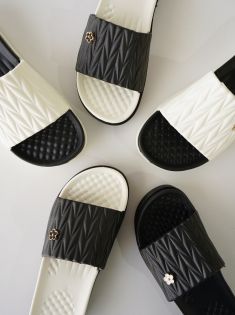 دمپایی زنانه چشمه