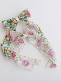 گیره گلدوزی پاپیونی