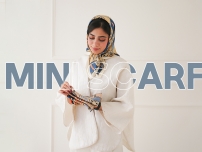 مینی اسکارف چیست و نحوه استایل کردن آن چگونه است؟